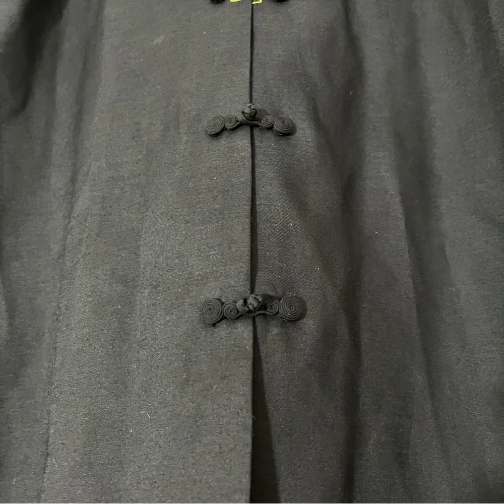 Vintage Lily Kimono Style Black Blouse w/ Hand Embroider Flowers w/ Knot Buttons - Picture 5 of 14
